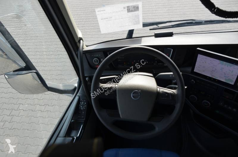 جرار Volvo