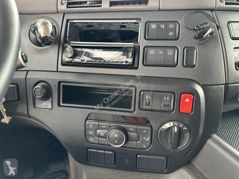 جرار DAF 410