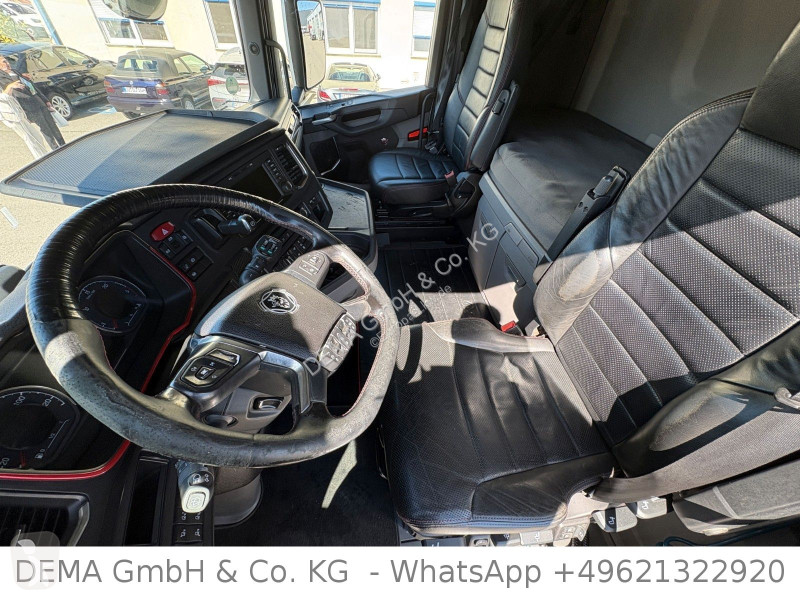 جرار Scania...