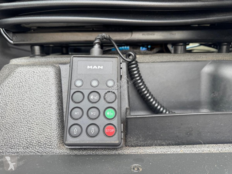 MAN 18.470 tractor unit