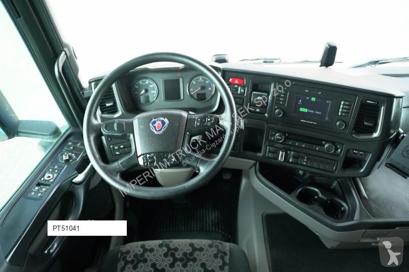 Влекач Scania