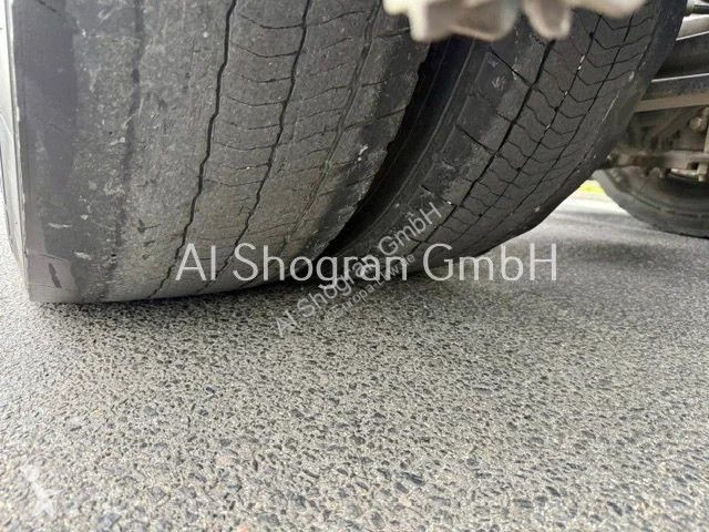 جرار Renault T460...
