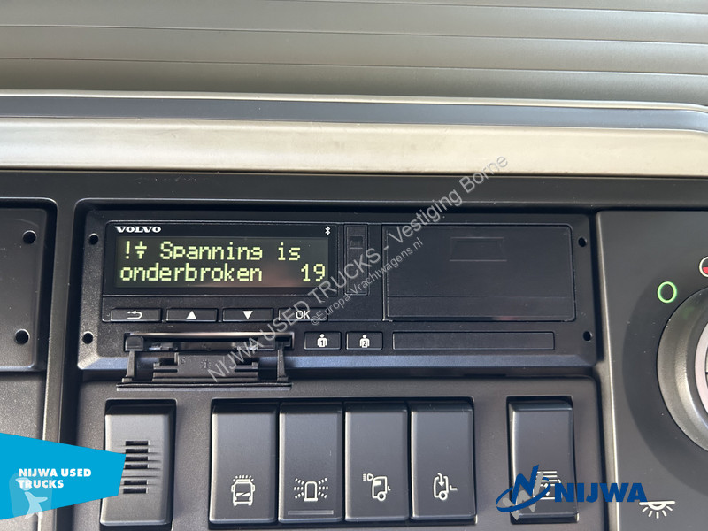 جرار Volvo 500 4x2 VDS + No TC