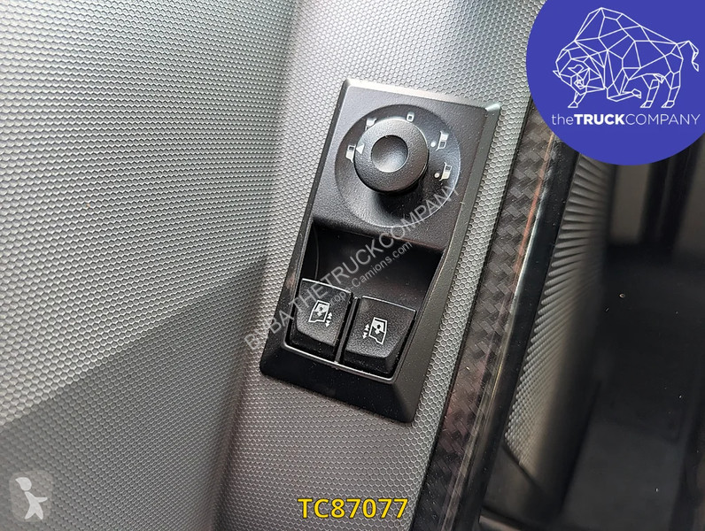 جرار Renault T 520
