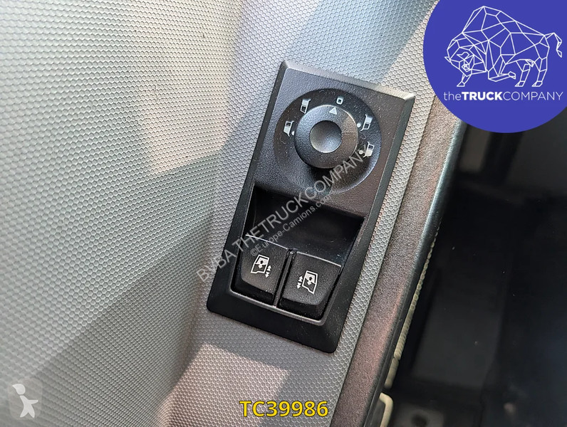 جرار Renault T 480