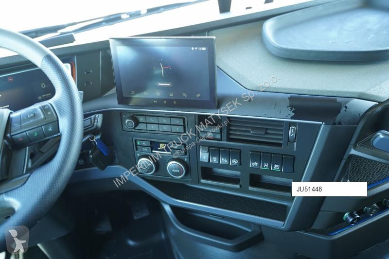 Cap tractor Volvo FH 500