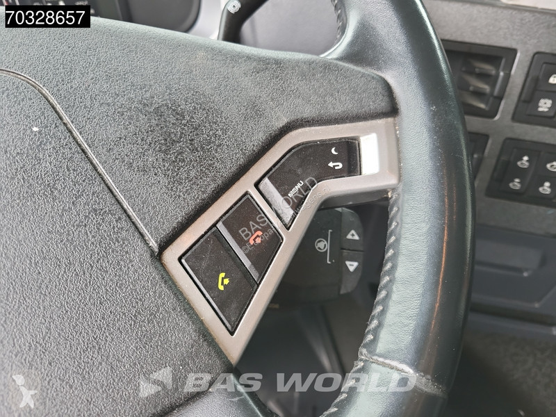 جرار Renault T 460 6X2 SleeperCab Liftachse...