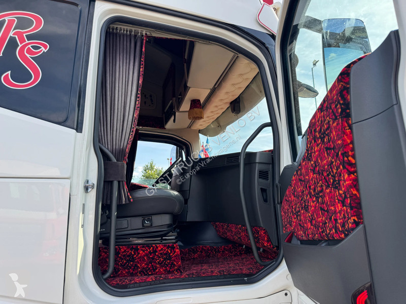 Trekker Volvo 500 Globetrotter XL Special /...