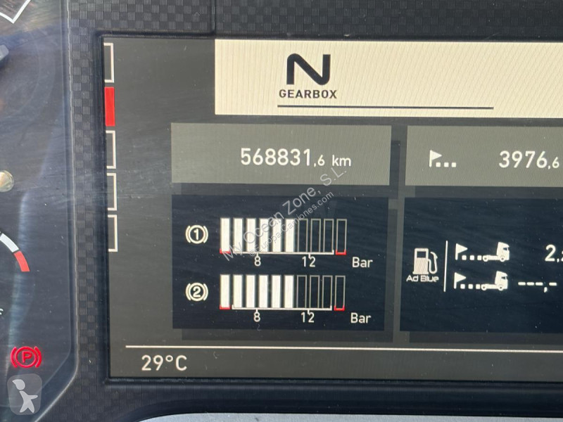 جرار Renault T440