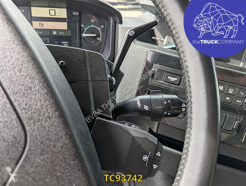 جرار Renault T 480