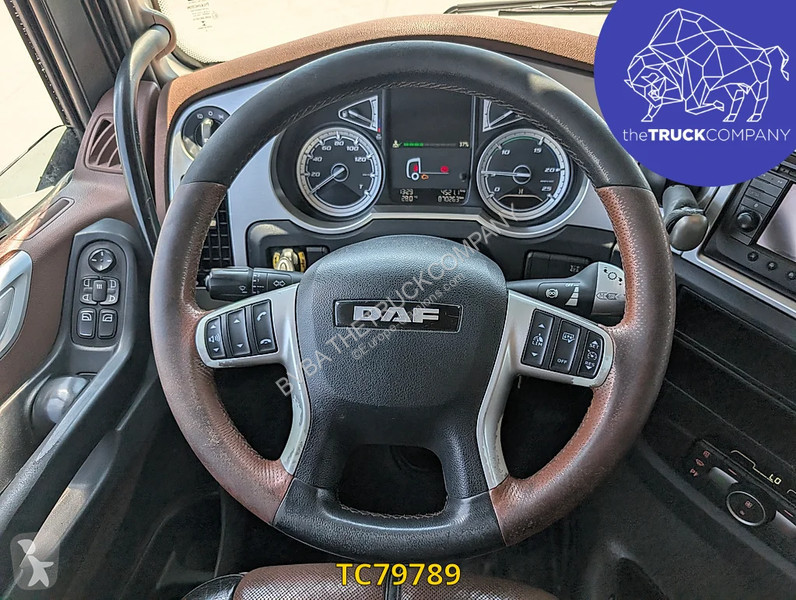جرار DAF 530