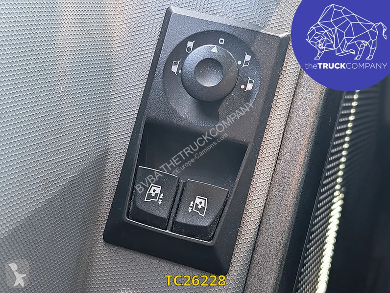 جرار Renault T 480