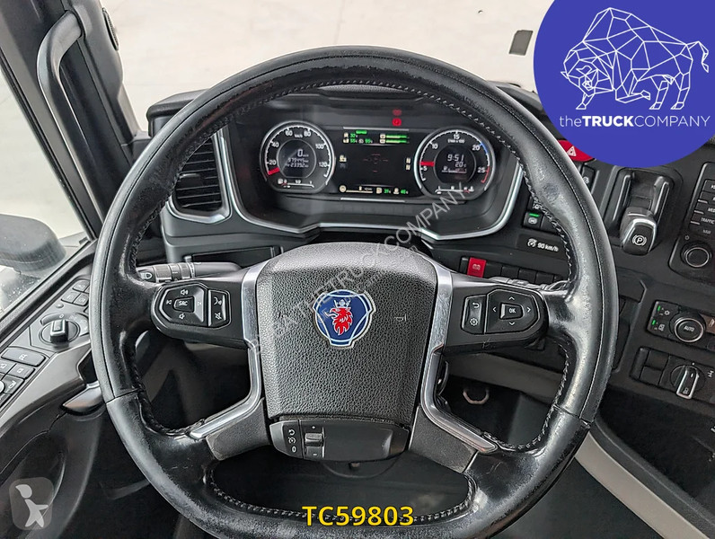 جرار Scania 520