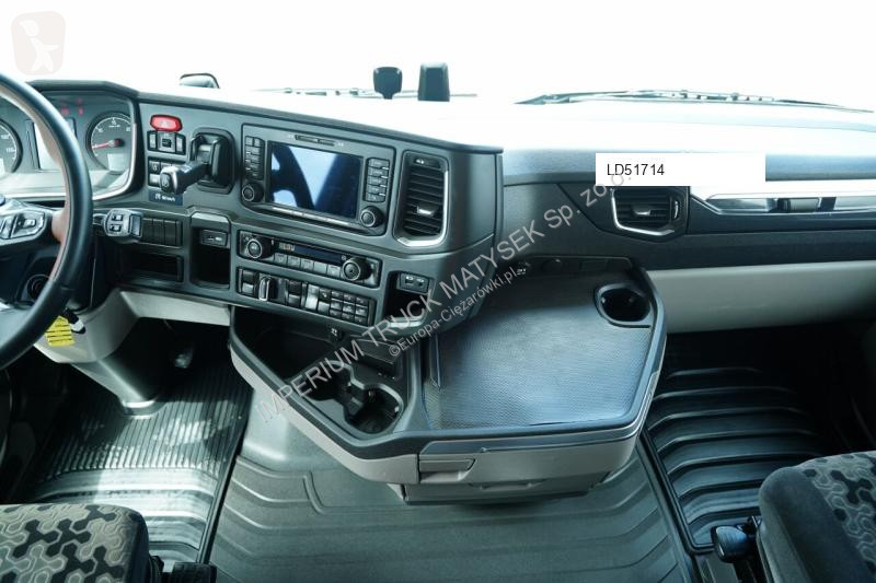 جرار Scania S 450