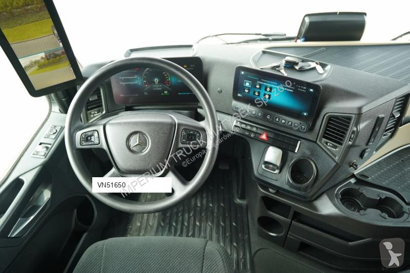 Влекач Mercedes ACTROS 1845