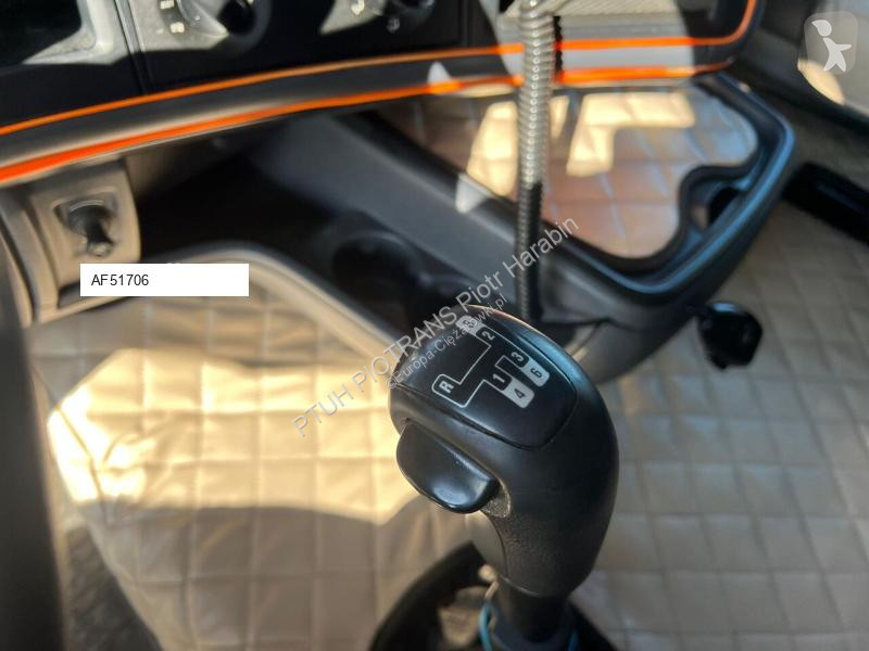 Влекач Scania R420/ MANUAL/ RETARDER/ LODÓWKA/...