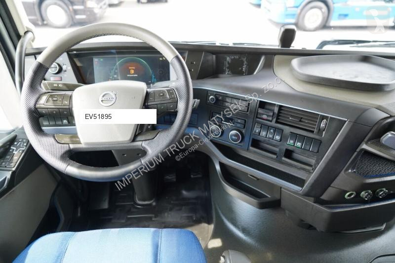 Влекач Volvo FH 500
