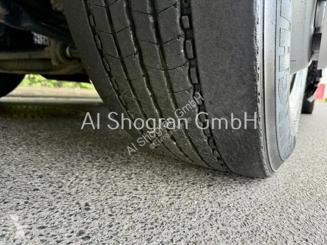 جرار Renault T460...