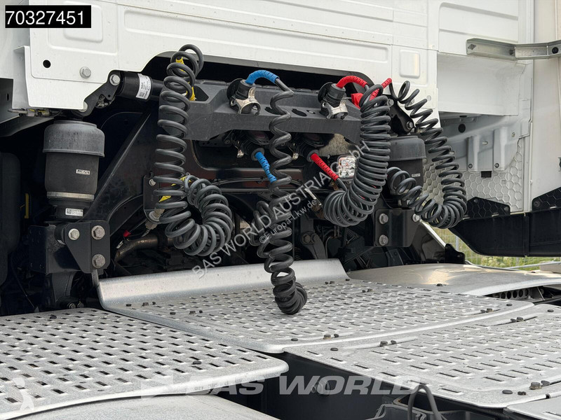 جرار DAF XG  4X2 TUV 03-2027 Retarder 2x Tanks...