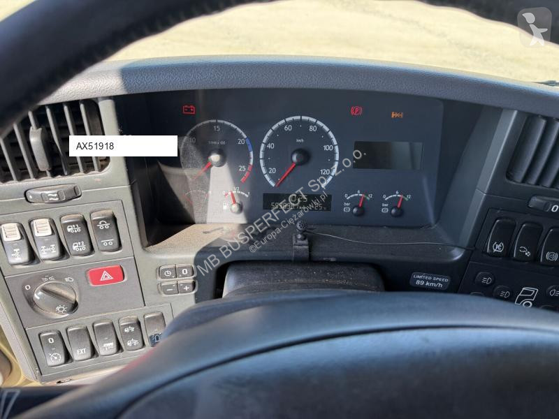 Влекач Scania R560