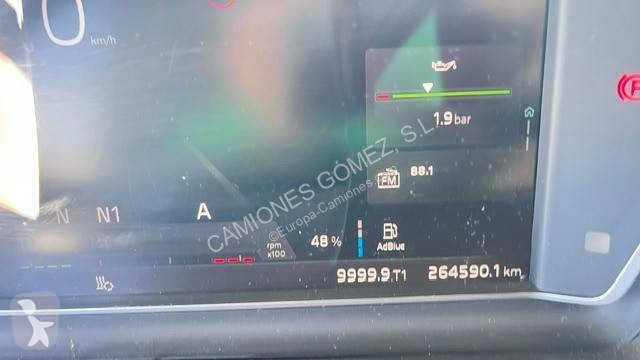 جرار Volvo