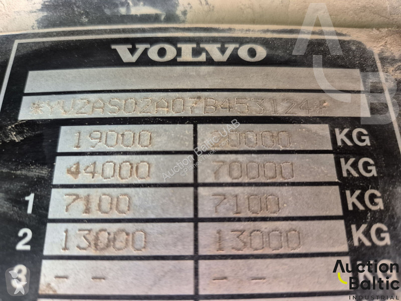 Cabeza tractora Volvo 440