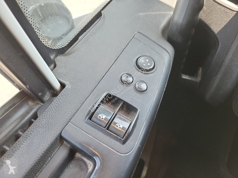 Nyergesvontató Iveco NP NP 460