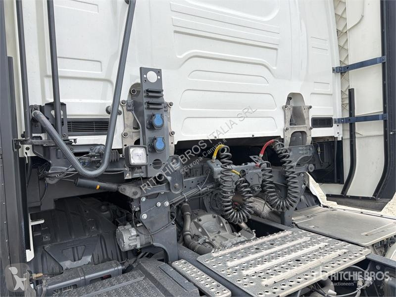 Cap tractor Scania Super 460S 4x2 S/A Sleeper...
