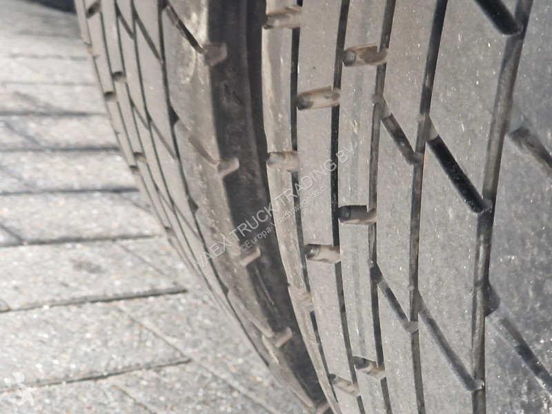 Tratores Volvo 13500 Globetrotter 4x2 -...