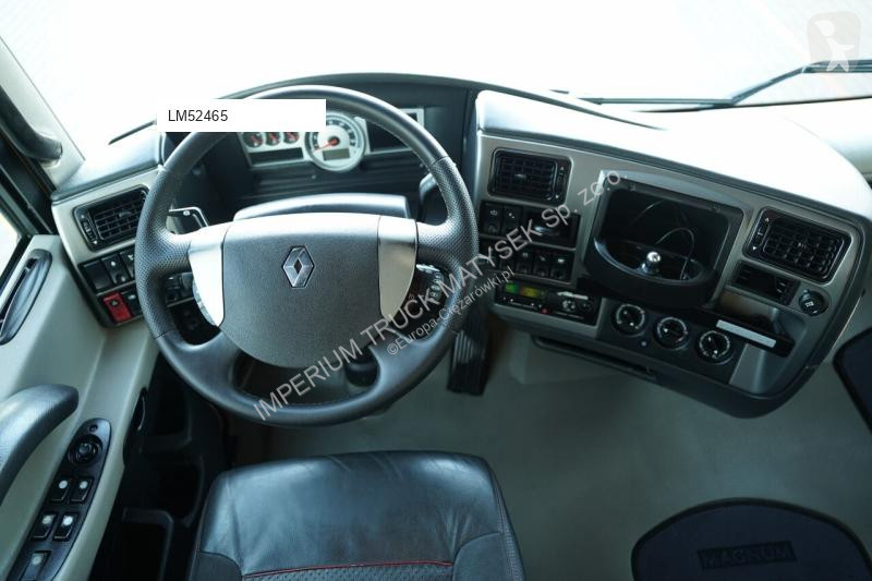 Тягач Renault MAGNUM 520