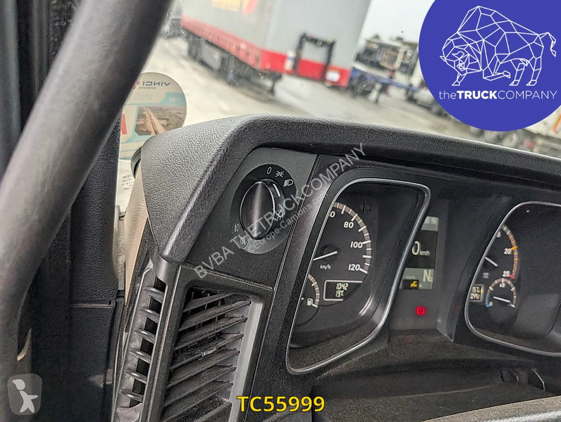 Cabeza tractora Mercedes 1842