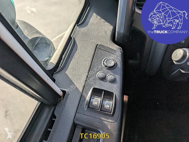 Iveco 400 tractor unit