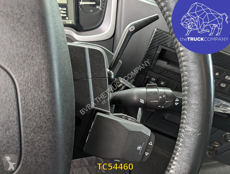 Renault T 520 tractor unit