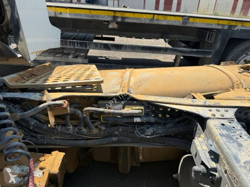 Iveco 490 tractor unit