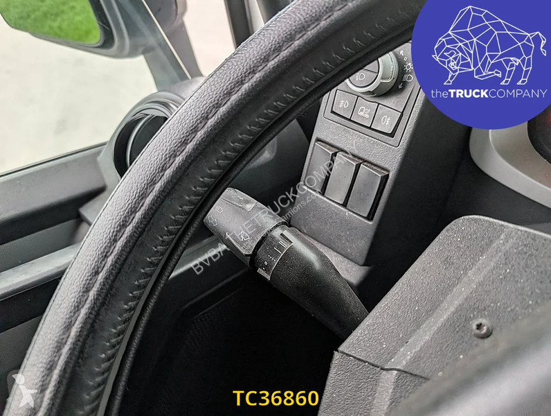 Renault T 460 tractor unit