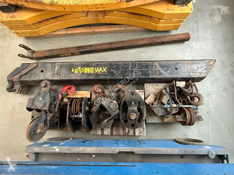 Traktor Volvo 16650 8X2 + EFFER 1855/8S + JIB...
