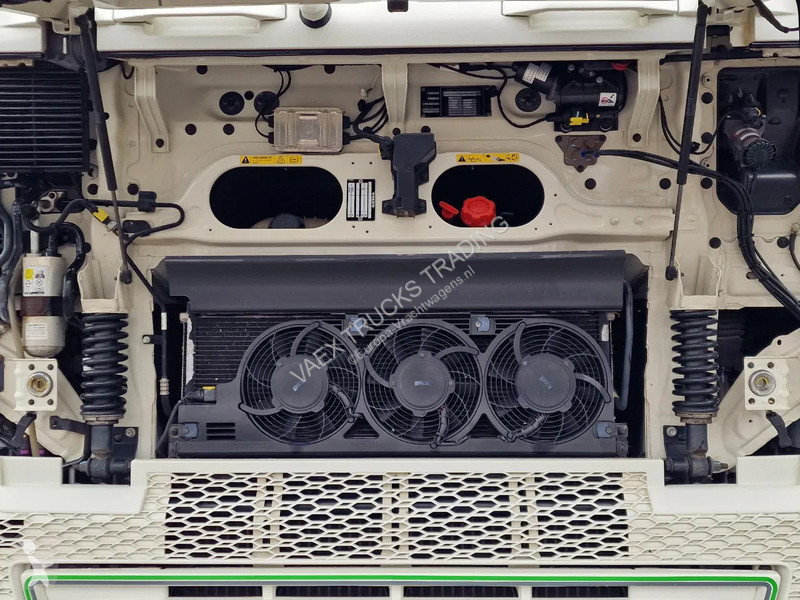 Traktor Volvo 13540 Globetrotter 4x2 - Custom...