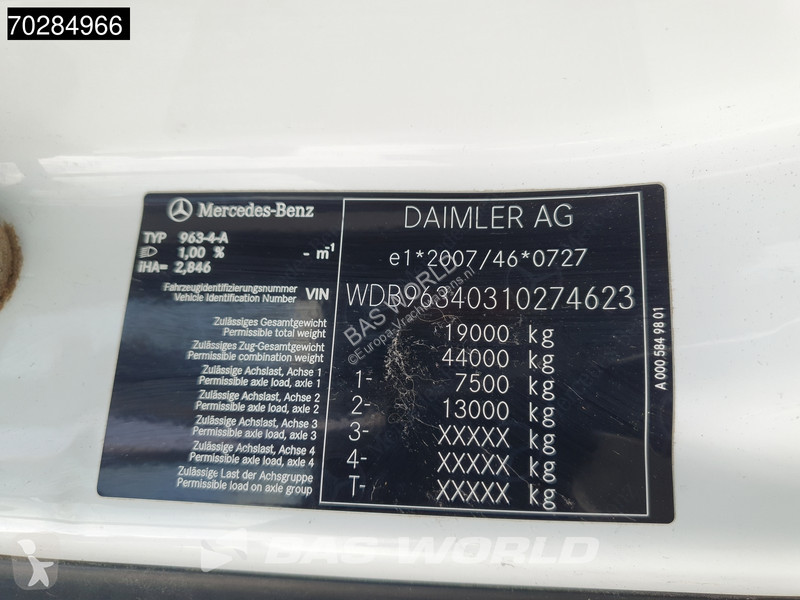 Tahač Mercedes 1845 4X2 ClassicSpace Retarder...