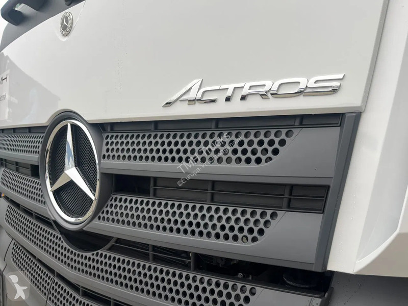 Tahač Mercedes 2045 S 4x2 Tractor Head