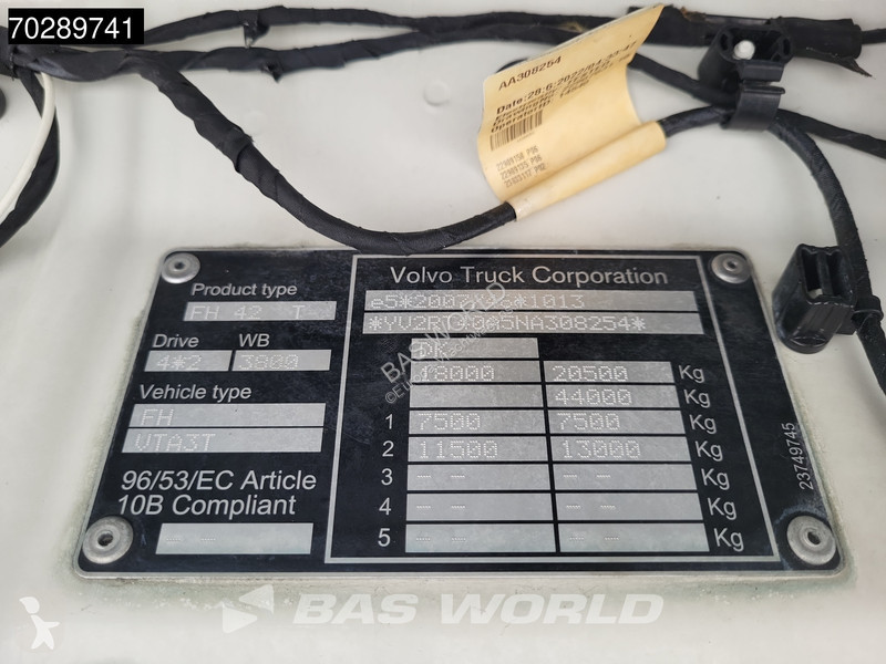 Traktor Volvo 500 4X2 XL VEB+ 2xTanks Navi LED...