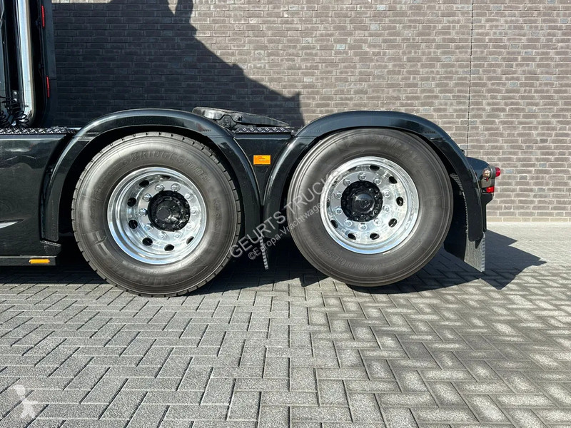 Traktor Scania S660 V8 6X2 ONGINE SPECIA...