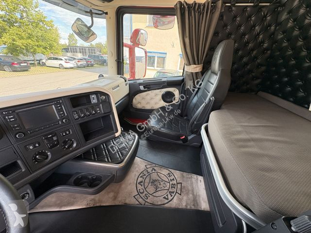 Traktor Scania...