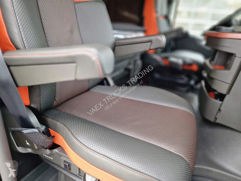 Traktor Volvo 780 Aero Globetrotter XL 4x2 -...