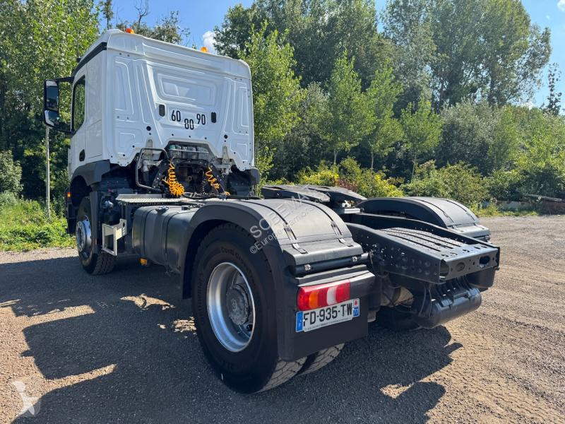 Tracteur Mercedes 2046