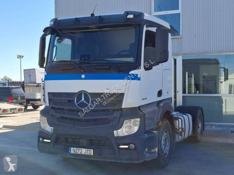 Traktor Mercedes