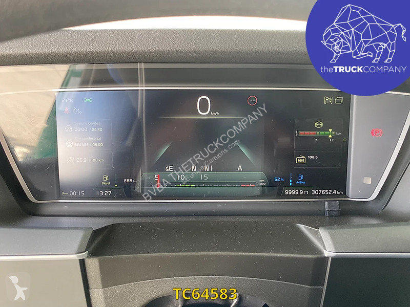 جرار Volvo 500