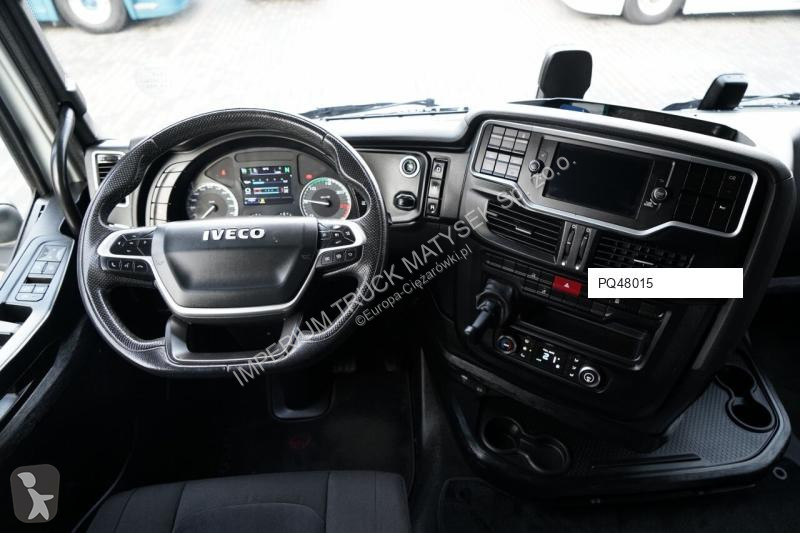 Влекач Iveco 480