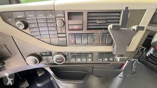 جرار Volvo