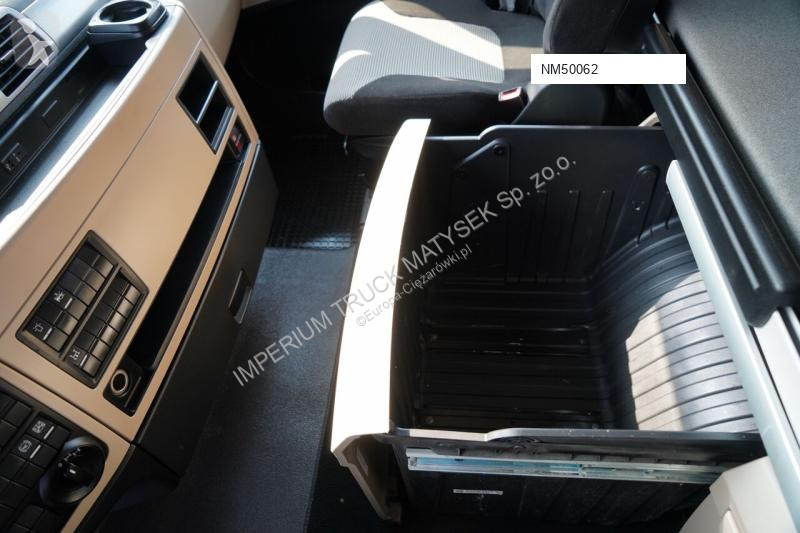 Влекач MAN TGX 18.500 / ZESTAW / 4x4 /...