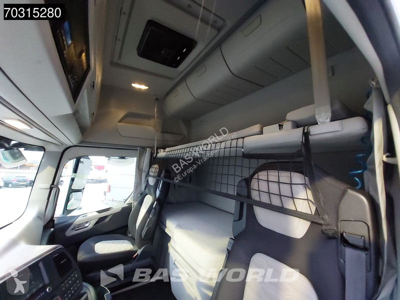 جرار Ford F-Max 500 4X2 Retarder 2xTanks Navi...
